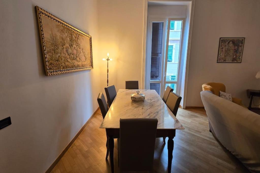 Tra Mare E Castello Apartment La Spezia Luaran gambar
